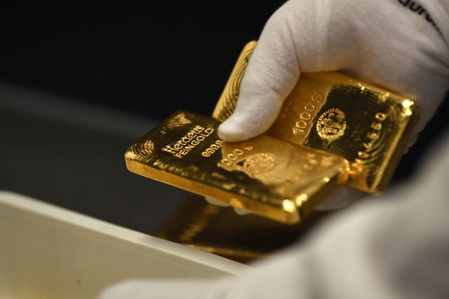 Giá vàng giảm 100 nghìn đồng/lượng - Ảnh 1.