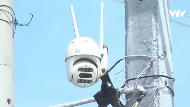Dùng camera trị nạn xả rác bừa bãi - Ảnh 1. Dùng camera trị nạn xả rác bừa bãi - Ảnh 1.