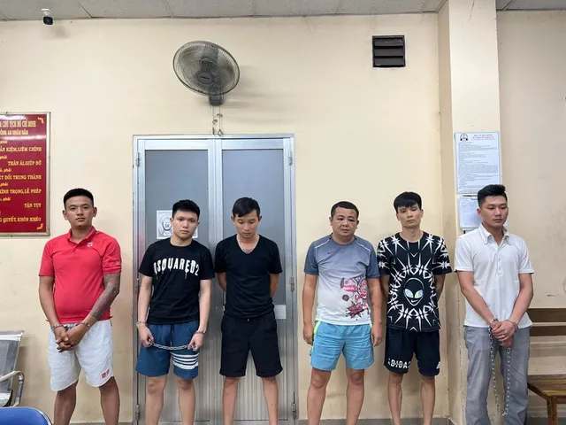 Bắt nhóm cho vay lãi nặng với thủ đoạn quay clip con nợ - Ảnh 1. Bắt nhóm cho vay lãi nặng với thủ đoạn quay clip con nợ - Ảnh 1.