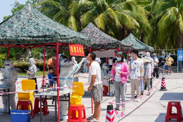 Trung Quốc: Dịch COVID-19 lan nhanh ở Hải Nam do biến thể phụ BA5.1.3 - Ảnh 1. Trung Quốc: Dịch COVID-19 lan nhanh ở Hải Nam do biến thể phụ BA5.1.3 - Ảnh 1.