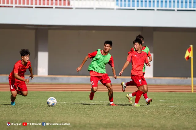 U16 Việt Nam hăng say tập luyện, hướng đến vòng bán kết giải U16 Đông Nam Á 2022 - Ảnh 1.