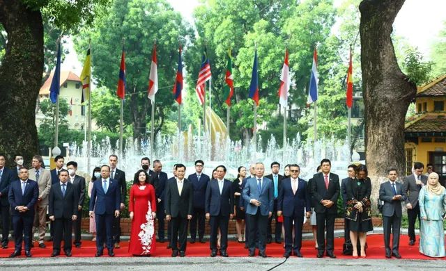 Kỷ niệm 55 năm ngày thành lập ASEAN - Ảnh 2. Kỷ niệm 55 năm ngày thành lập ASEAN - Ảnh 2.