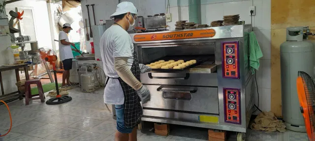 Bà Rịa - Vũng Tàu: Kiểm tra an toàn thực phẩm tại các cơ sở sản xuất bánh trung thu - Ảnh 4. Bà Rịa - Vũng Tàu: Kiểm tra an toàn thực phẩm tại các cơ sở sản xuất bánh trung thu - Ảnh 4.