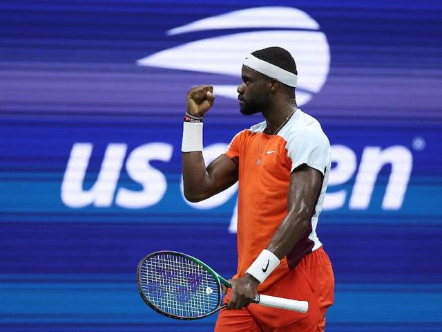 Vượt qua Frances Tiafoe, Carlos Alcaraz lần đầu vào chung kết Mỹ mở rộng - Ảnh 1.