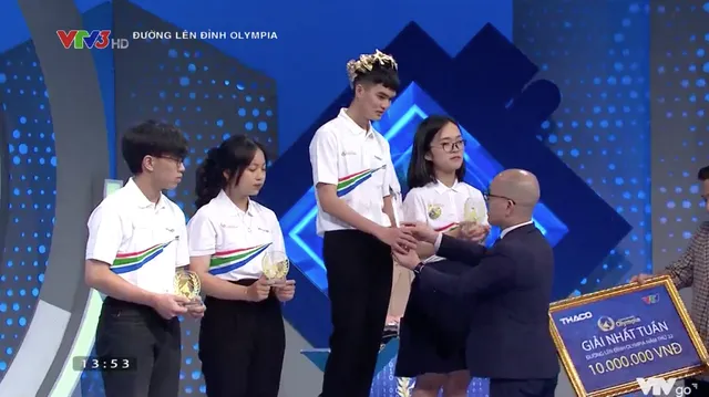 Đường lên đỉnh Olympia 2022: Kịch tính cuộc thi tuần cuối cùng, vị trí dẫn đầu liên tục “đổi chủ” - Ảnh 11.