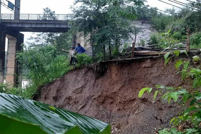 Nghệ An: Nhiều bản ở huyện biên giới Kỳ Sơn bị cô lập - Ảnh 5.