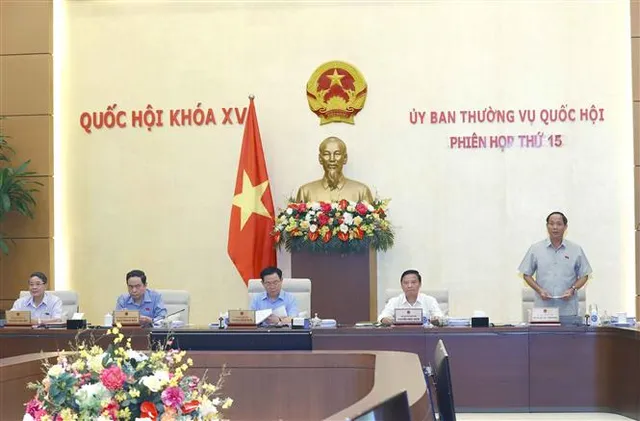 Phiên họp thứ 15 của Ủy ban Thường vụ Quốc hội: Giám sát việc thực hành tiết kiệm, chống lãng phí - Ảnh 2.