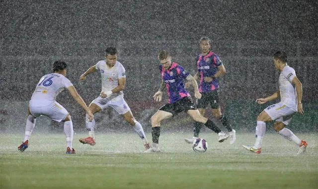 Vòng 16 Night Wolf V.League 1-2022 | Bám đuổi sát sao - Ảnh 1.