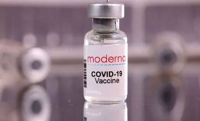 Moderna xin cấp phép vaccine ngừa Omicron cho thanh thiếu niên, trẻ nhỏ tại Mỹ - Ảnh 1.