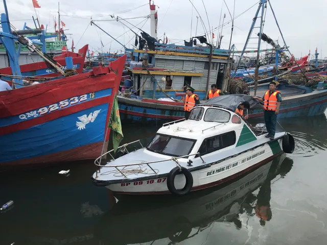 Kiểm tra công tác ứng phó với cơn bão số 4 tại Quảng Ngãi - Ảnh 2.