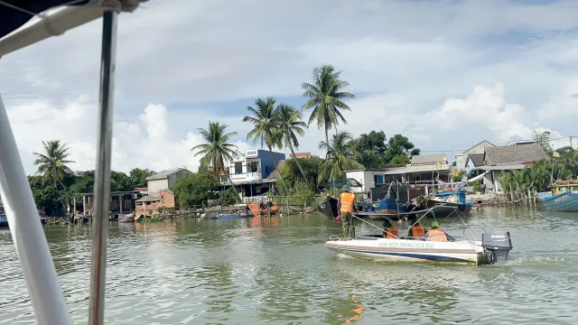 Quảng Nam: Huy động tối đa cán bộ, chiến sĩ sẵn sàng di dời dân khi nước biển dâng cao - Ảnh 3.