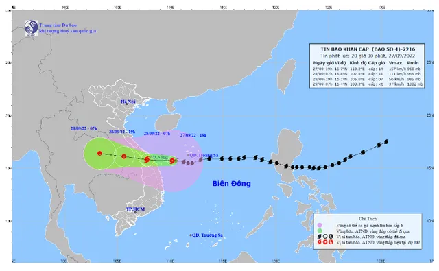 Bão số 4 áp sát đất liền - Ảnh 1.