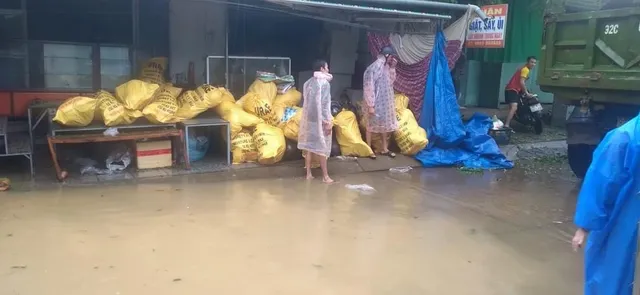 Quảng Nam ngổn ngang sau khi bão số 4 càn quét - Ảnh 13. Quảng Nam ngổn ngang sau khi bão số 4 càn quét - Ảnh 13.