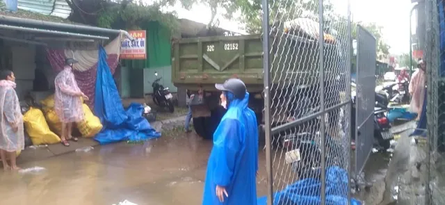 Quảng Nam ngổn ngang sau khi bão số 4 càn quét - Ảnh 12. Quảng Nam ngổn ngang sau khi bão số 4 càn quét - Ảnh 12.