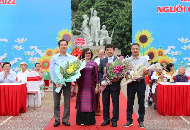 Vinamilk đồng hành cùng 2.000 người cao tuổi Hà Nội trong sự kiện đồng diễn thể dục dưỡng sinh - Ảnh 4.