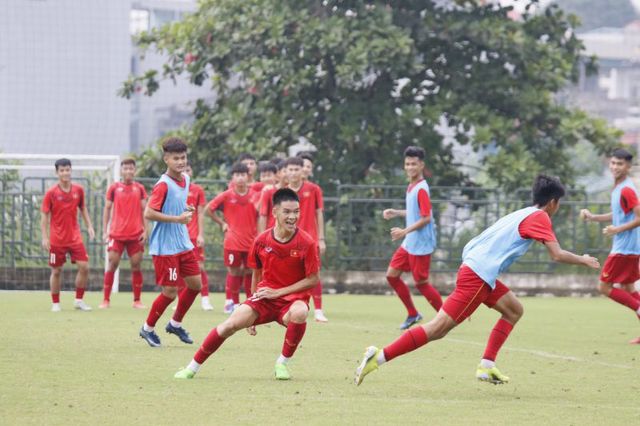 ĐT U17 Việt Nam tích cực luyện tập cho Vòng loại U17 Châu Á - Ảnh 1.