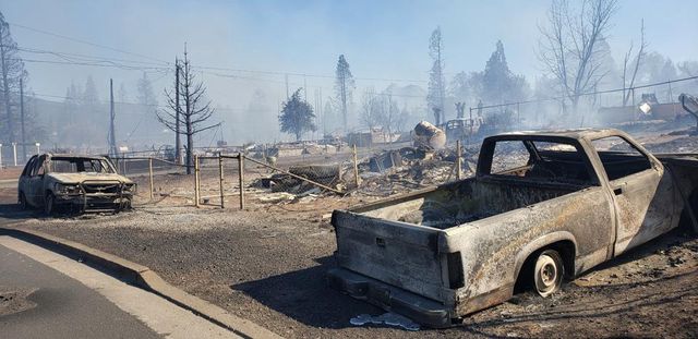 Cháy rừng lan rộng tại California, hàng nghìn người phải sơ tán - Ảnh 3.