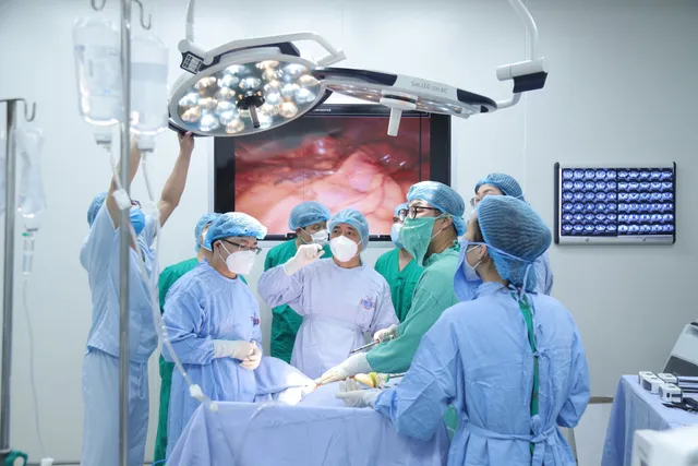 Hơn 300.000 người Việt đang sống chung với bệnh ung thư - Ảnh 2. Hơn 300.000 người Việt đang sống chung với bệnh ung thư - Ảnh 2.
