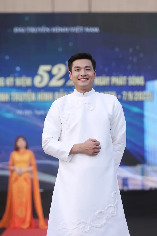 Dàn nam thanh nữ tú VTV trình diễn thời trang chào mừng 7/9 - Ảnh 16.