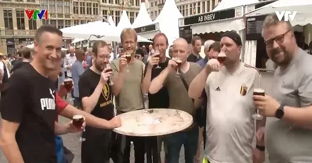 Hoành tráng Lễ hội bia Bỉ sau hai năm đại dịch - Ảnh 2.