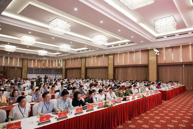 Tổ chức kỳ thi tốt nghiệp THPT năm 2023 theo hướng giữ ổn định như năm 2022 - Ảnh 1. Tổ chức kỳ thi tốt nghiệp THPT năm 2023 theo hướng giữ ổn định như năm 2022 - Ảnh 1.