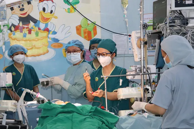 Ghép thận từ người cho chết não cứu bé trai 15 tuổi - Ảnh 1. Ghép thận từ người cho chết não cứu bé trai 15 tuổi - Ảnh 1.