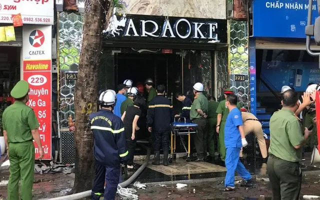 Nhiều quán karaoke không đạt yêu cầu phòng cháy chữa cháy: Sao vẫn hoạt động? - Ảnh 1. Nhiều quán karaoke không đạt yêu cầu phòng cháy chữa cháy: Sao vẫn hoạt động? - Ảnh 1.