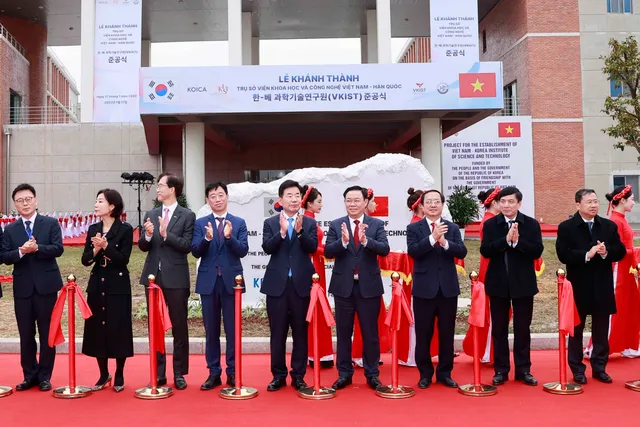 Khánh thành Viện Khoa học và Công nghệ Việt Nam - Hàn Quốc - Ảnh 1.