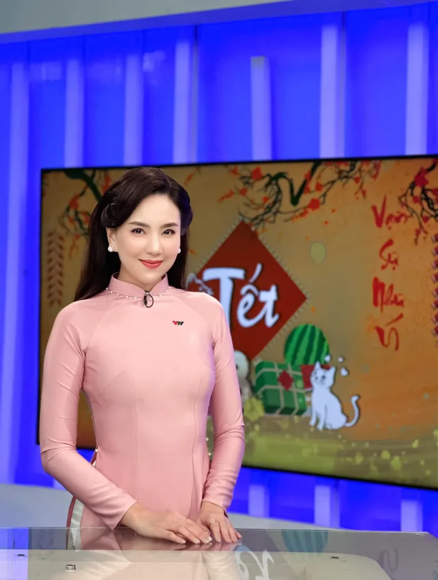 Không khí rộn ràng trên các trường quay VTV ngày đầu năm mới - Ảnh 5.