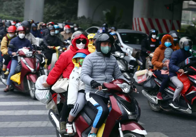 Hà Nội: Giao thông ùn ứ kéo dài trong ngày nghỉ cuối cùng Tết Nguyên đán 2023 - Ảnh 7. Hà Nội: Giao thông ùn ứ kéo dài trong ngày nghỉ cuối cùng Tết Nguyên đán 2023 - Ảnh 7.