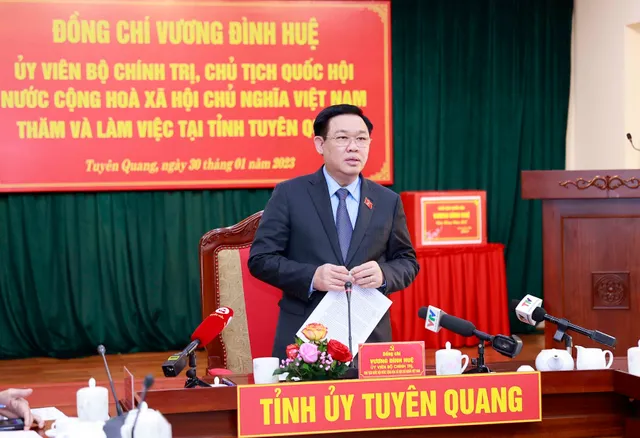 Chủ tịch Quốc hội Vương Đình Huệ làm việc với cán bộ chủ chốt tỉnh Tuyên Quang - Ảnh 1.