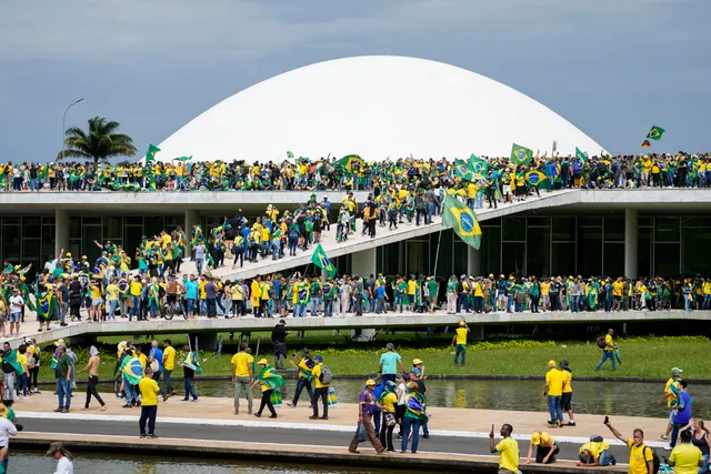 Cựu Tổng thống Brazil Bolsonaro tìm cách kéo dài “kỳ nghỉ” ở Mỹ - Ảnh 1.