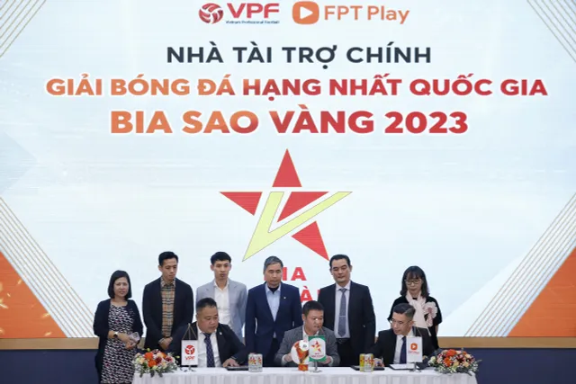 Tăng gấp đôi tiền thưởng cho V.League năm 2023 - Ảnh 2.