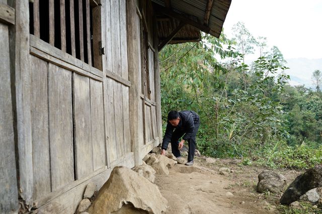 Dù chỉ có một học sinh cũng sẵn sàng đến lớp - Ảnh 1.