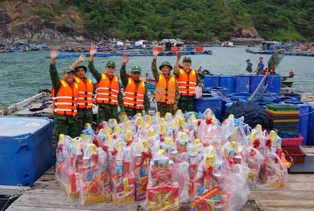 Cà Mau: Thăm chúc Tết bộ đội biên phòng và cư dân đảo Hòn Chuối - Ảnh 6.