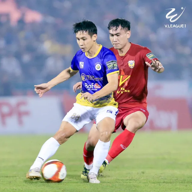 Vòng 3 V.League 2023 | CLB Hà Nội ngược dòng ấn tượng trên sân Hà Tĩnh   - Ảnh 1.