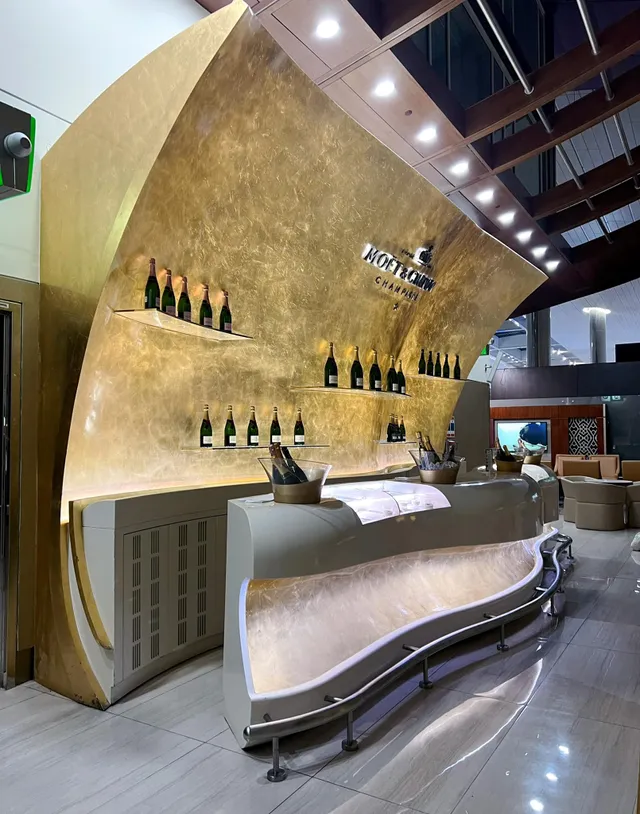 Trải nghiệm hành trình Hà Nội - Dubai trên chuyến bay của Emirates - Ảnh 12. Trải nghiệm hành trình Hà Nội - Dubai trên chuyến bay của Emirates - Ảnh 12.