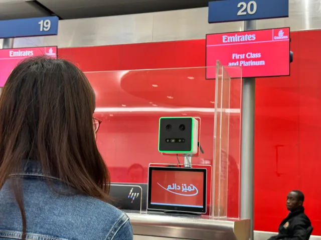 Trải nghiệm hành trình Hà Nội - Dubai trên chuyến bay của Emirates - Ảnh 3. Trải nghiệm hành trình Hà Nội - Dubai trên chuyến bay của Emirates - Ảnh 3.