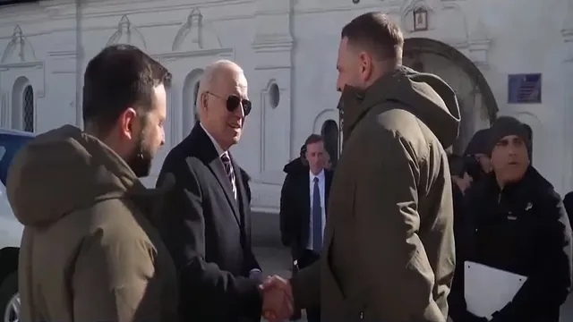 Chuyến thăm Kiev của ông Joe Biden được giữ kín đến phút chót - Ảnh 1.