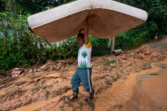 Lũ lụt và lở đất nghiêm trọng tại Brazil: Số người tử vong tăng lên 48 - Ảnh 4.