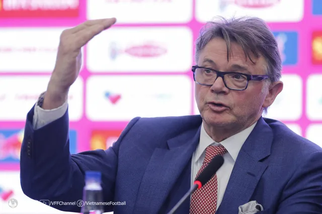 HLV Philippe Troussier: “Tôi không phải bắt đầu từ con số 0… - Ảnh 1.