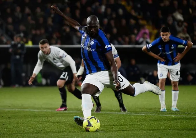 Spezia bất ngờ vượt qua Inter Milan trên sân nhà - Ảnh 2.