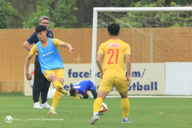 ĐT U23 Việt Nam tích cực tập luyện trước ngày lên đường dự giải quốc tế U23 Cup - Ảnh 7.