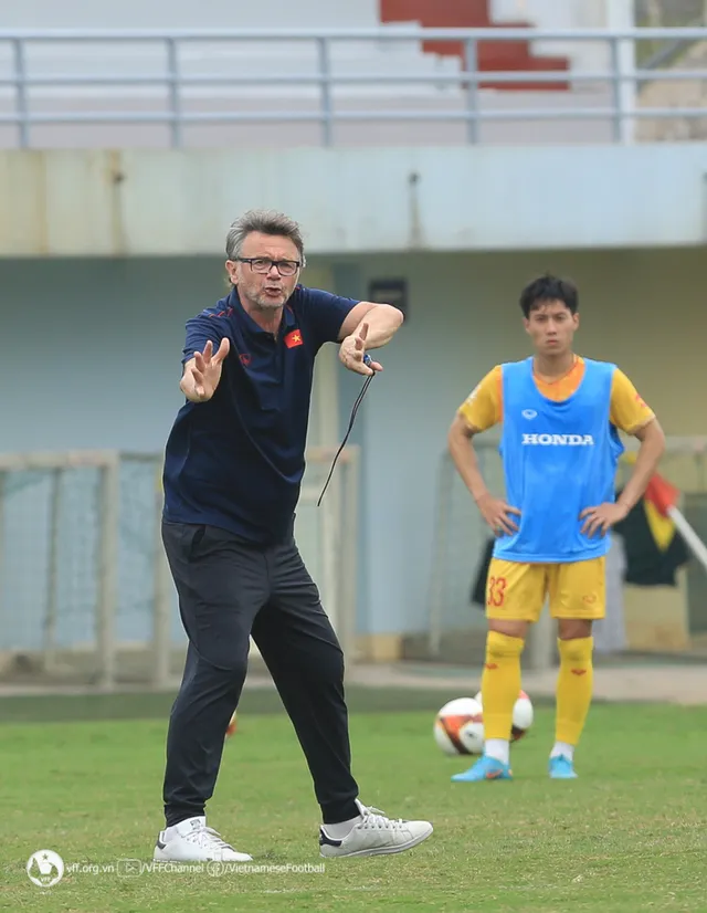 ĐT U23 Việt Nam tích cực tập luyện trước ngày lên đường dự giải quốc tế U23 Cup - Ảnh 6.