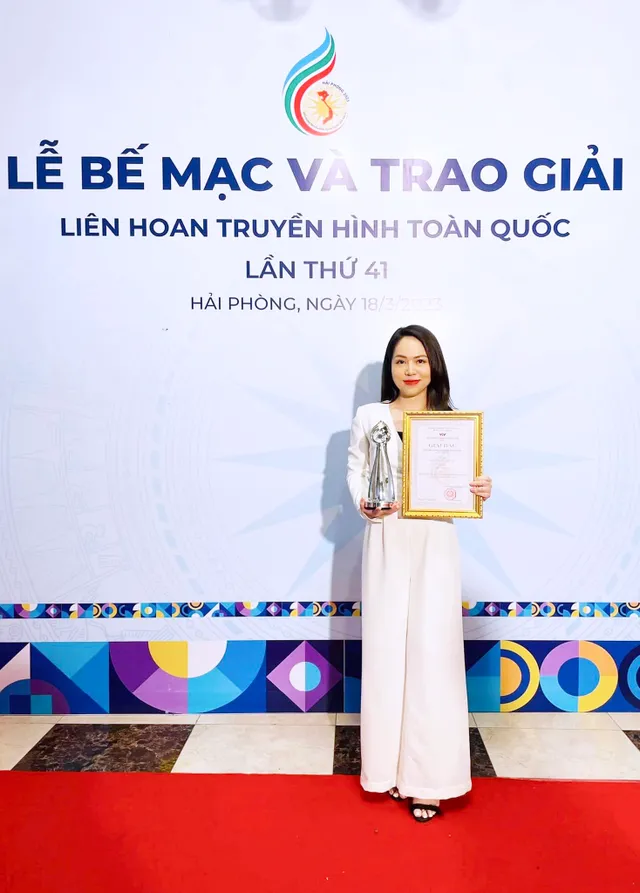 Nhìn lại 2022 đạt giải Bạc tại LHTHTQ 41: Thành quả bất ngờ từ nỗ lực không ngừng nghỉ - Ảnh 1.