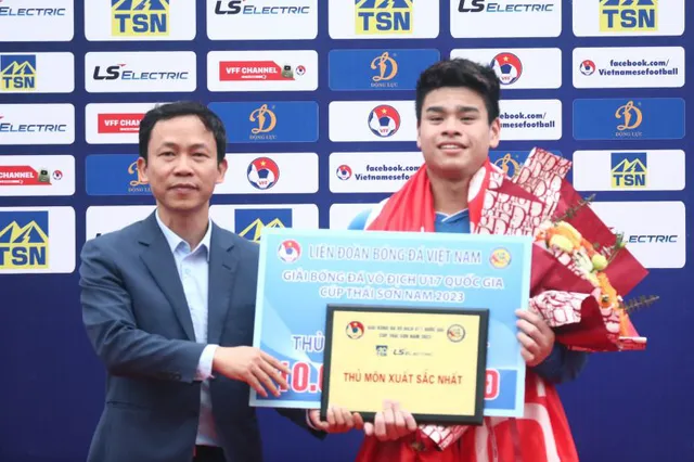 Chùm ảnh lễ trao giải bóng đá Vô địch U17 Quốc gia – Cúp Thái Sơn Nam 2023 - Ảnh 7. Chùm ảnh lễ trao giải bóng đá Vô địch U17 Quốc gia – Cúp Thái Sơn Nam 2023 - Ảnh 7.