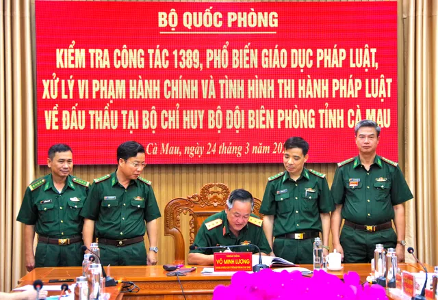 Bộ Quốc phòng kiểm tra công tác phổ biến giáo dục pháp luật, xử lý vi phạm hành chính - Ảnh 4.