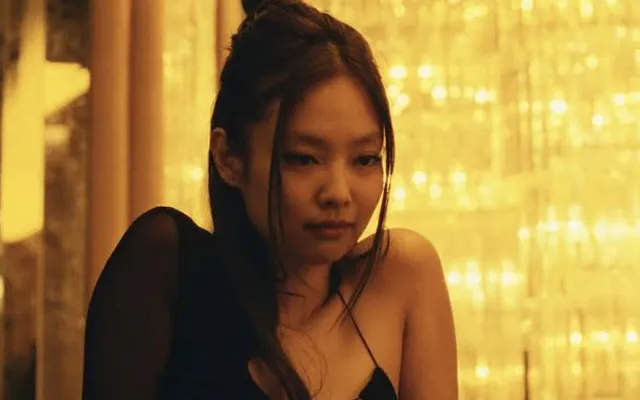 Phim của Jennie (BLACKPINK) bị gọi là phim khiêu dâm, tra tấn, HBO lên tiếng - Ảnh 2. Phim của Jennie (BLACKPINK) bị gọi là phim khiêu dâm, tra tấn, HBO lên tiếng - Ảnh 2.