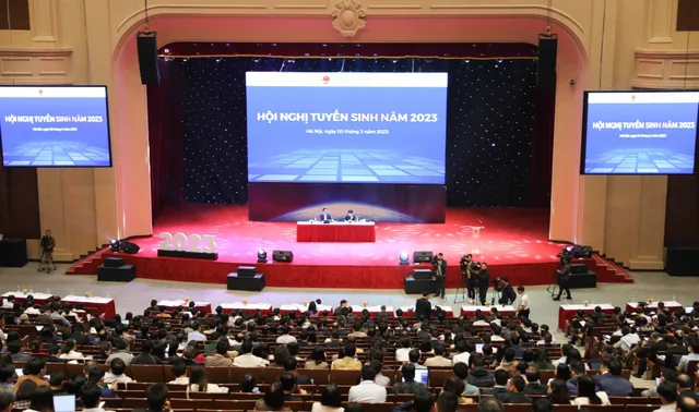 Sẽ rút ngắn thời gian tuyển sinh đại học đợt 1 - Ảnh 1. Sẽ rút ngắn thời gian tuyển sinh đại học đợt 1 - Ảnh 1.
