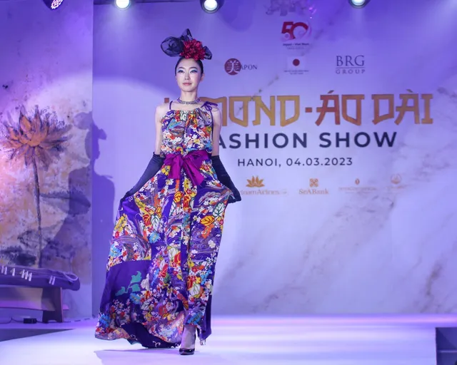 Độc đáo show diễn thời trang kết hợp kimono và áo dài - Ảnh 4.